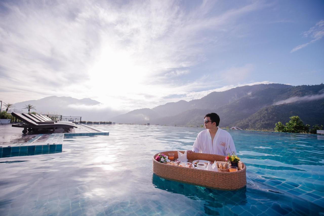Le Grand Pakbeng Hotel Buitenkant foto