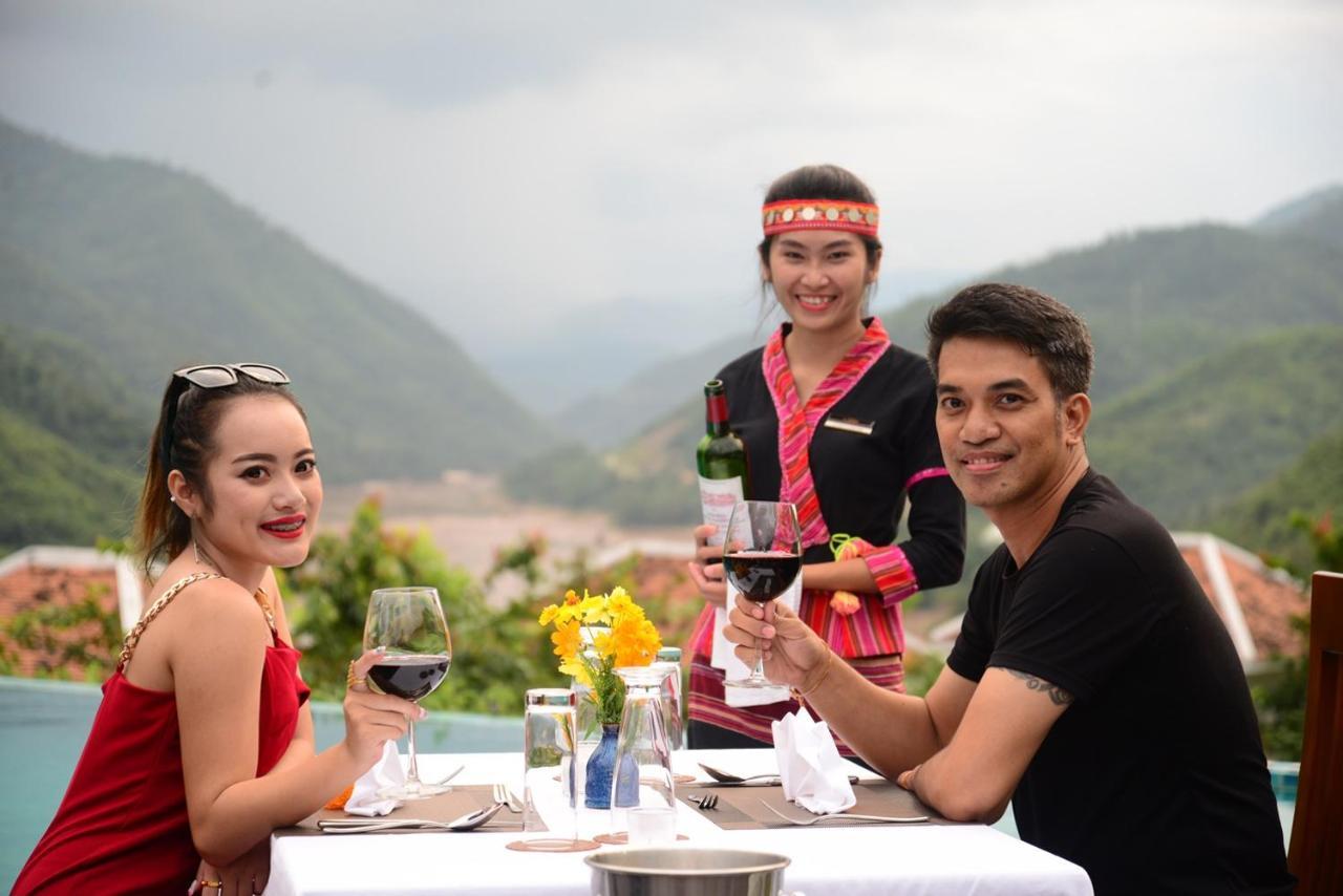 Le Grand Pakbeng Hotel Buitenkant foto