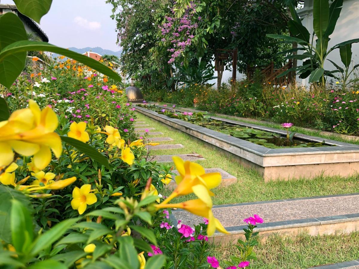 Le Grand Pakbeng Hotel Buitenkant foto