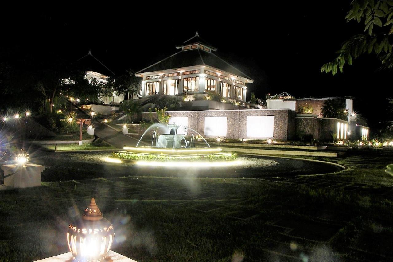 Le Grand Pakbeng Hotel Buitenkant foto