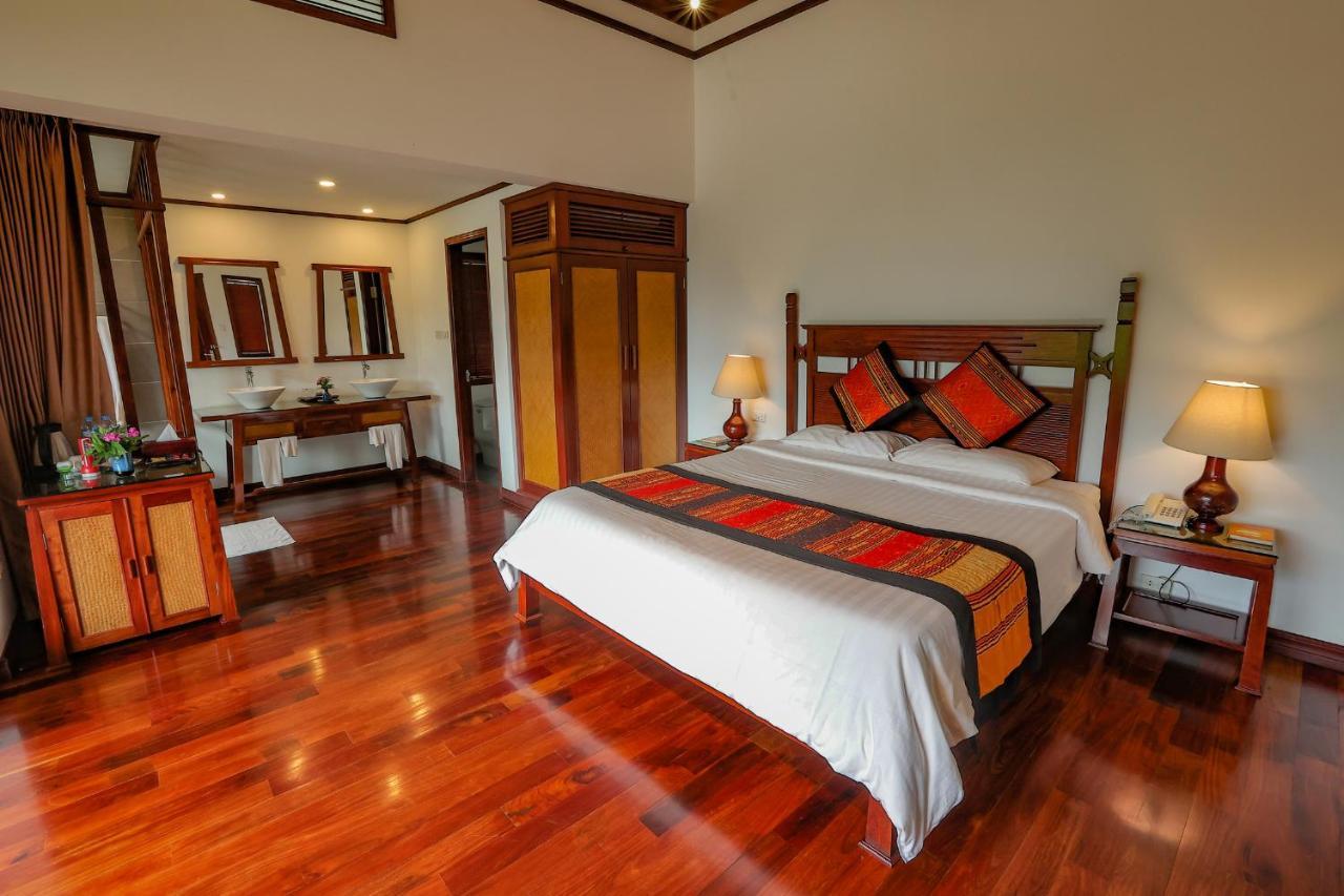 Le Grand Pakbeng Hotel Buitenkant foto