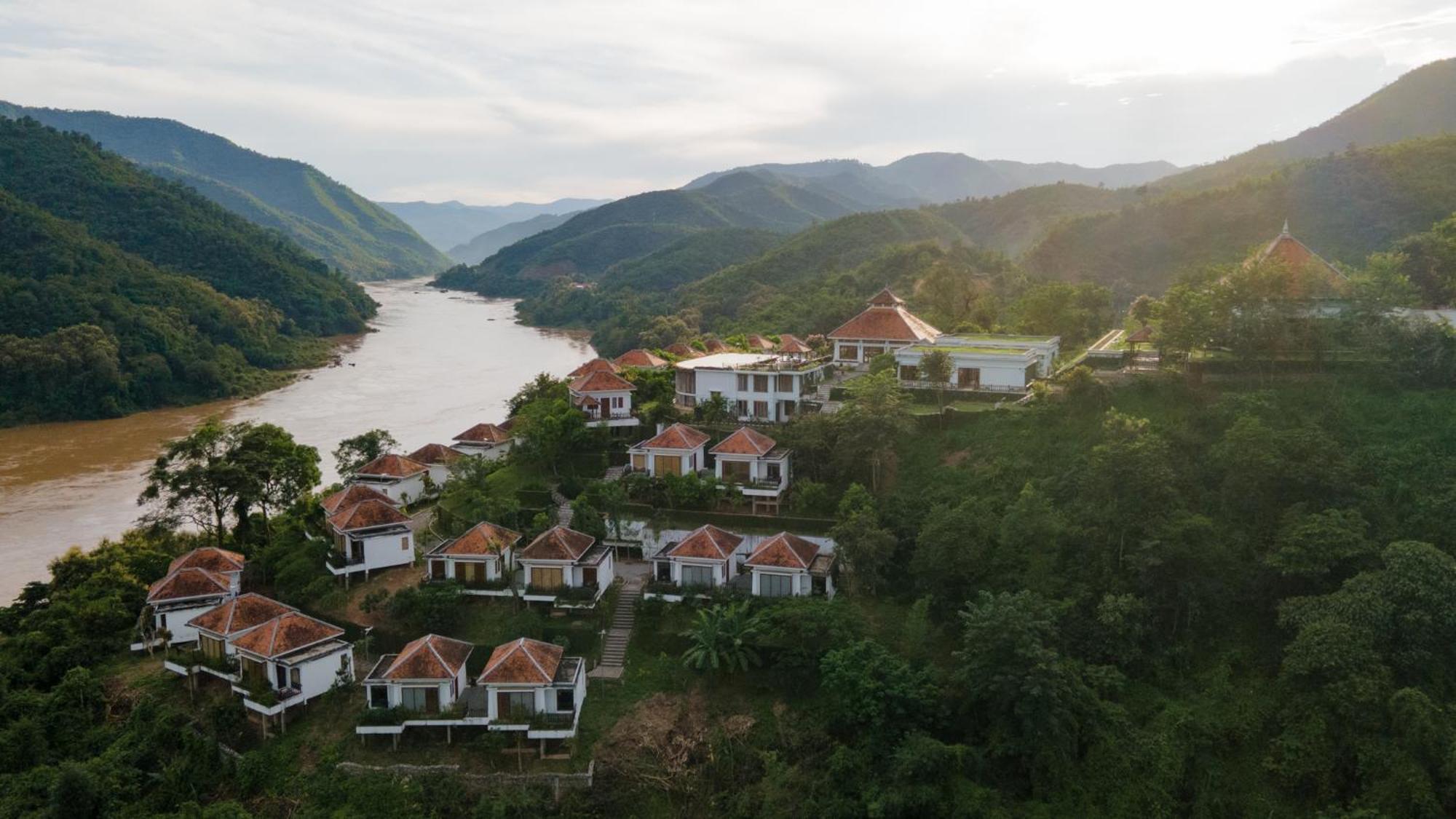 Le Grand Pakbeng Hotel Buitenkant foto